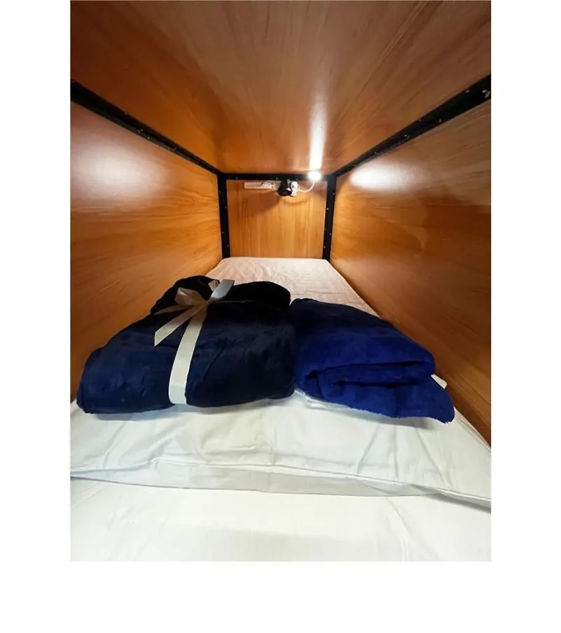 Capsuleaccom Hostel ゴールドコースト